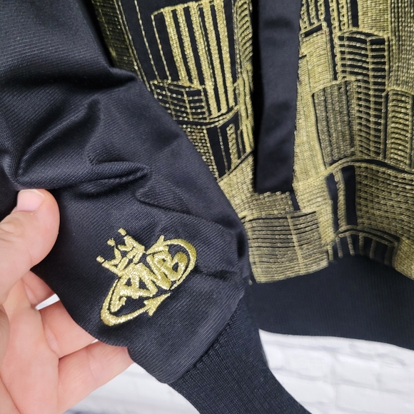 PNB NATION | satin gold thread embroidered NYC skyline zip bomber jacket - Picture 3 of 9